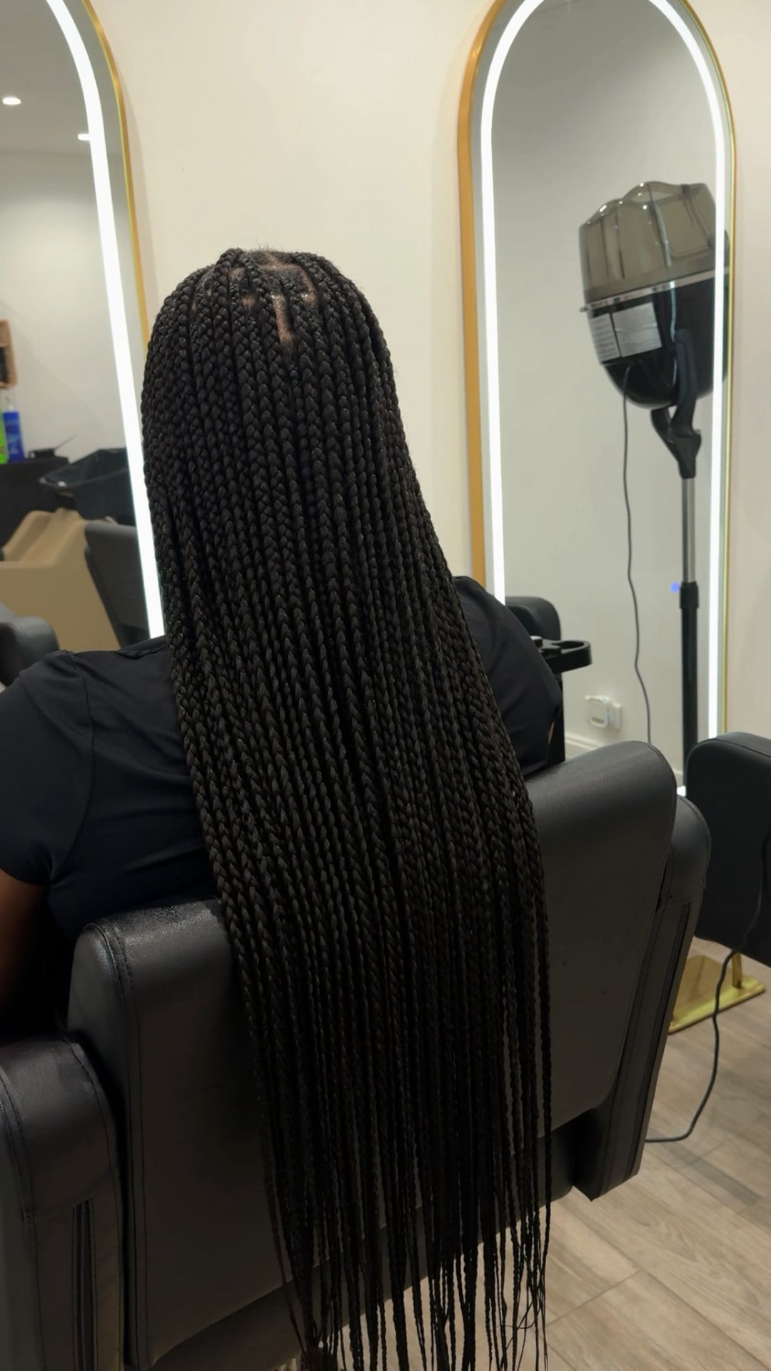 Box braids longues réalisées au salon FF Beauty